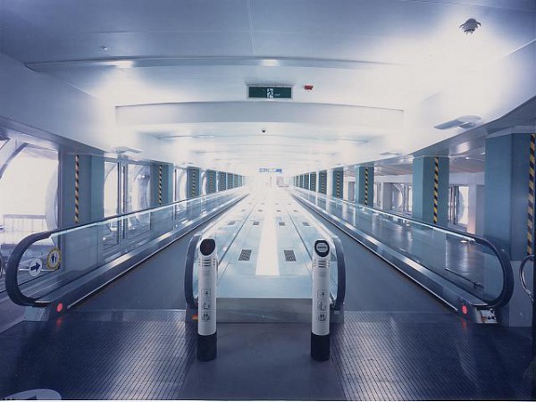 Thang băng chuyền